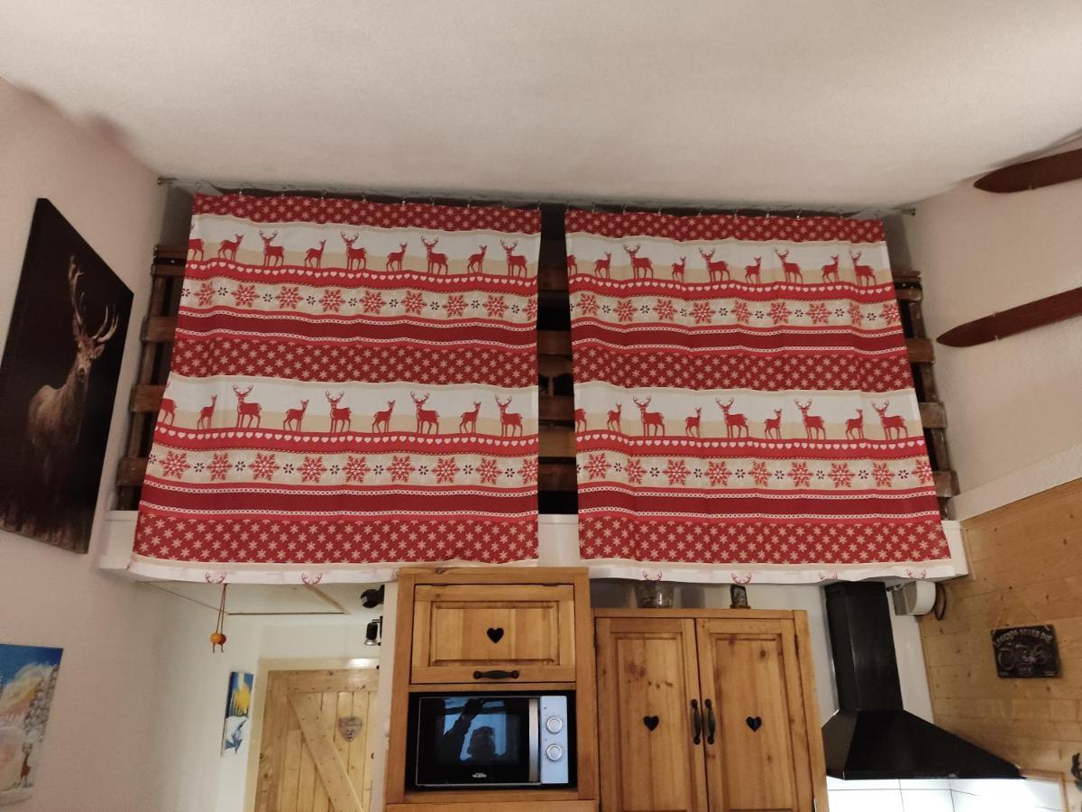 Les Fontanilles Odeillo Chalet 60 Wifi & Parking Gratuit Expose Plein Sud & Plein Pied , Draps & Serviettes De Toilettes Non Inclus, Sabanas Y Toallas No Incluidos 外观 照片